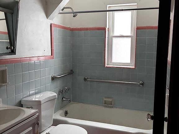 5th image of 849 Hermosa Ave APT 3