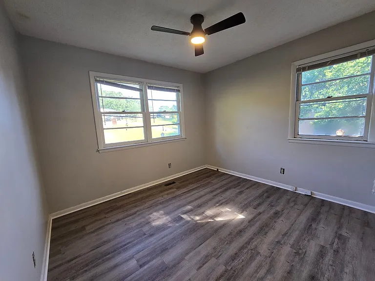 745 Rustland Dr — Photo 7