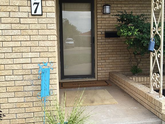 4th image of 107 W Shandon Ave