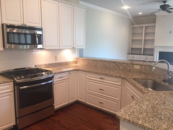 5th image of 105 Mulberry Ln
