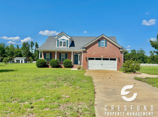 1933 Teesdale Dr, Hope Mills, NC 28348