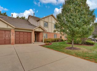 811 Timber Pl APT 109, New Lenox, IL 60451
