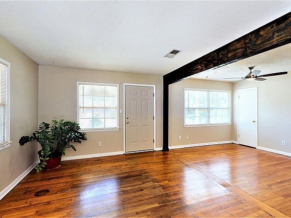 4th image of 545 N 68th Ave