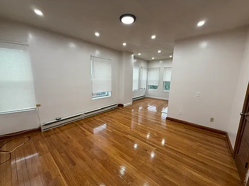 1 Kenilworth St #6 Photo 1