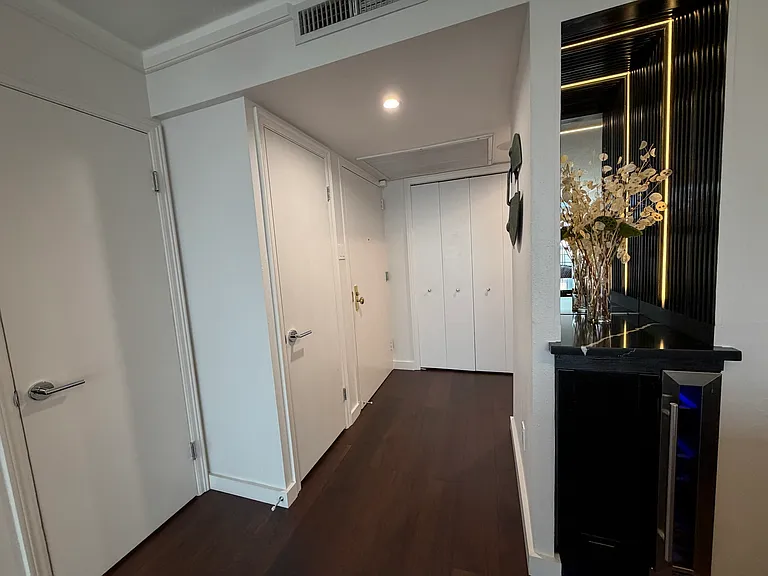 1122 Colorado St #1301 — Photo 6