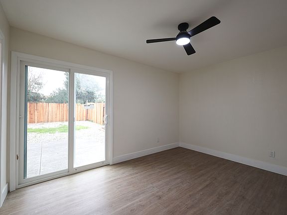 3rd image of 9127 Tuolumne Dr