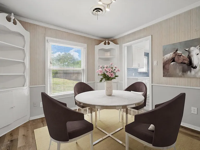 VIRTUALLY STAGED dining room