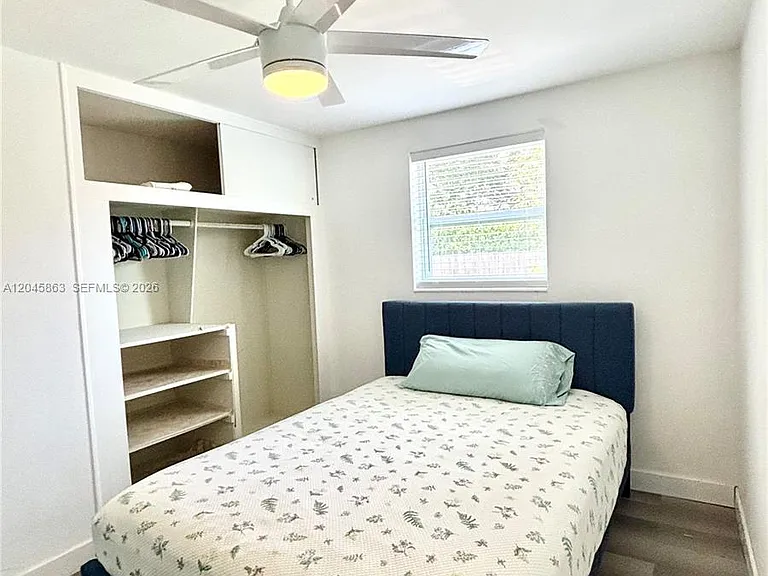 5809 Sullivan Rd — Photo 12