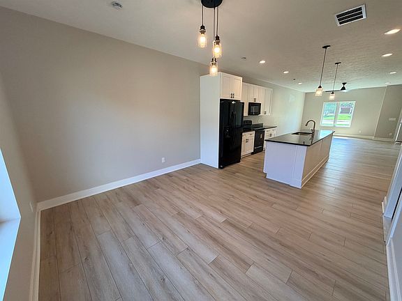 5th image of 3911 W A Street