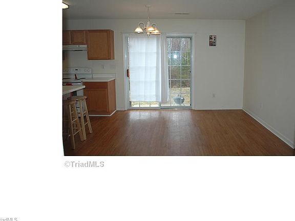 5th image of 911 Topsail Dr