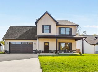911 S Lantern Ln, Ellettsville, IN 47429
