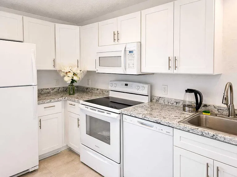 3314 Northside Dr #55 — Photo 4