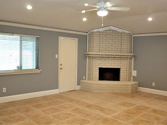 2nd image of 1802 Grand Park Dr