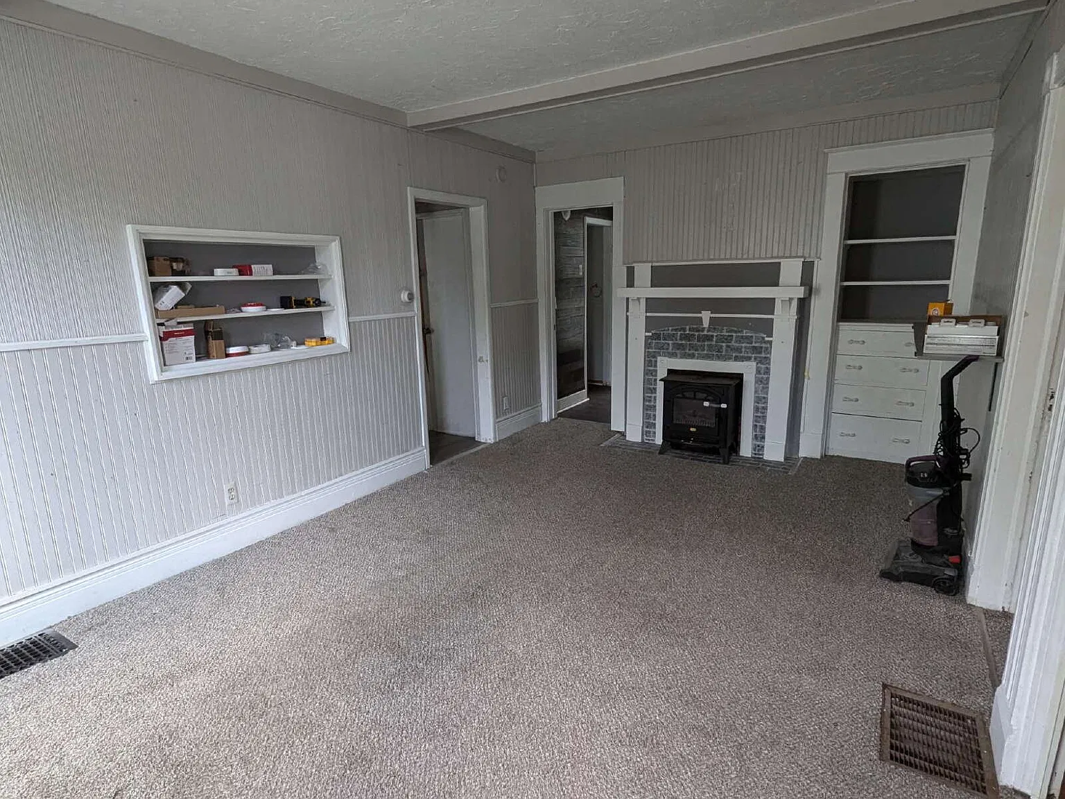 2 bed, 1.0 bath, $1,200 — Photo 3