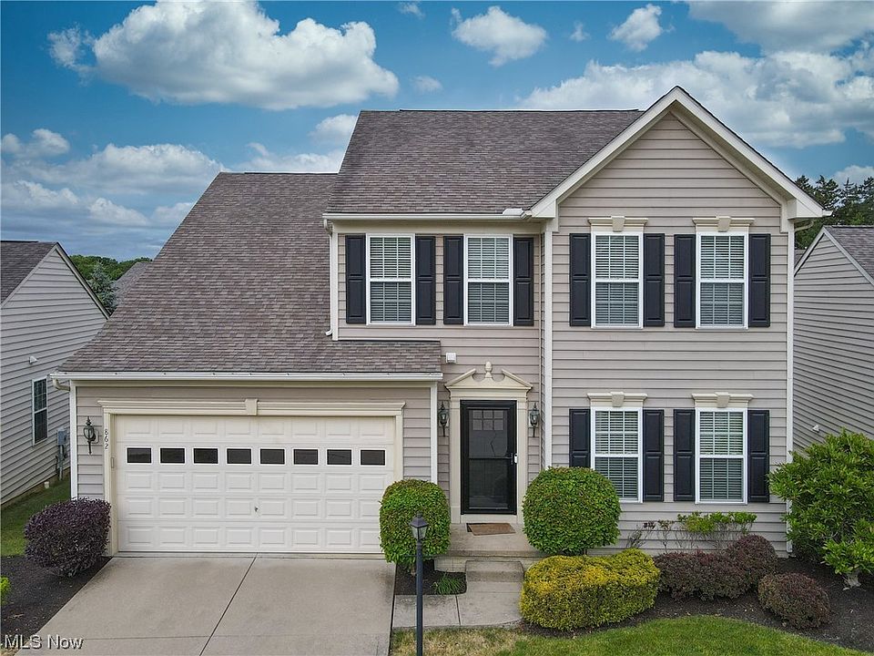 1st image of 862 Willow Creek Dr
