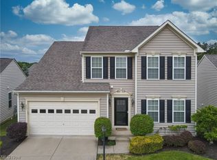 862 Willow Creek Dr, Akron, OH 44333