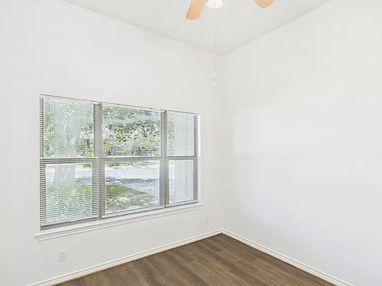 1721 Cherrywood Dr — Photo 26