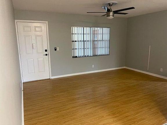 2nd image of 4237 Oak Terrace Drive