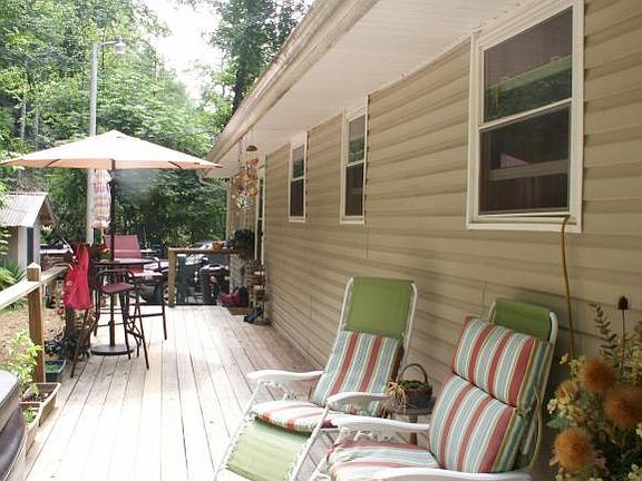 3rd image of 430 Chestnut Dr