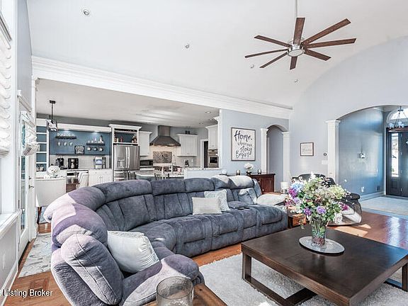 4th image of 5512 Rock Valley Way
