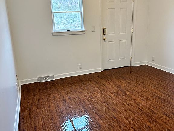 5th image of 75 1st St APT 8