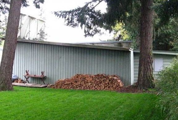 Large Yard and shop