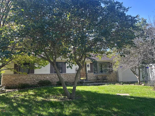 112 W Carol Ave, Cortland, IL 60112