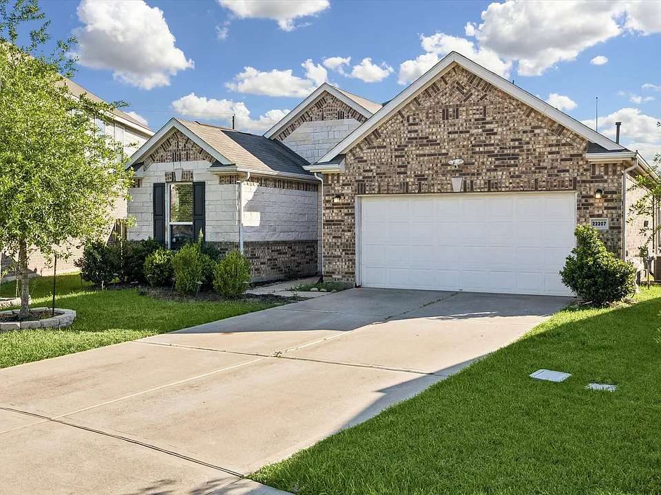 22207 Davenport Downs Ln