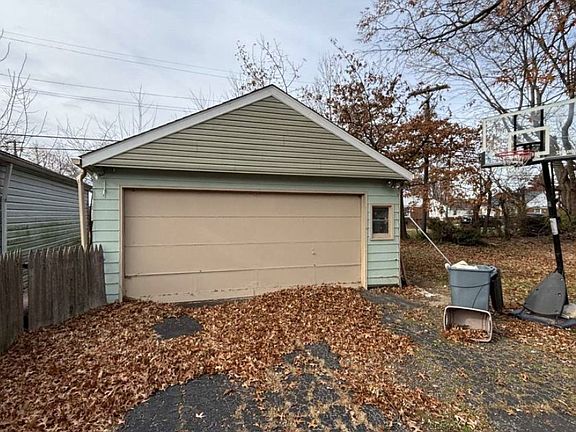 3rd image of 304 E 238th St