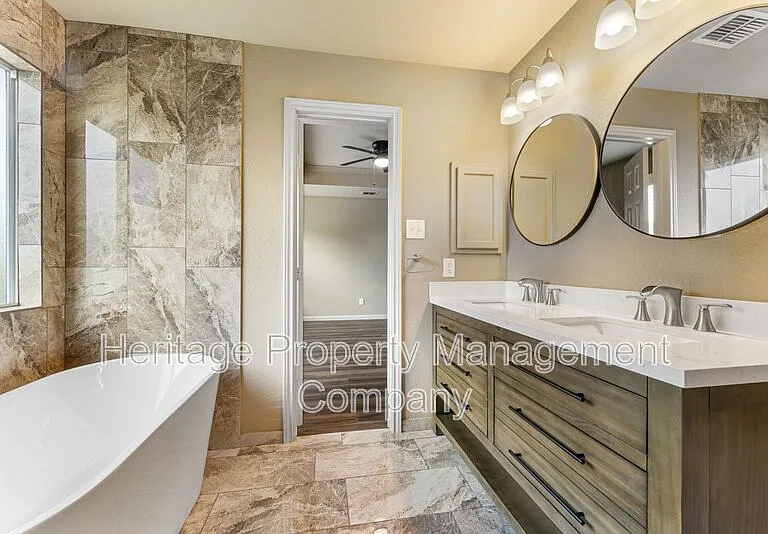 5819 Providence Oak — Photo 25