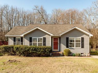 530 W Chapin Rd, Aberdeen, NC 28315