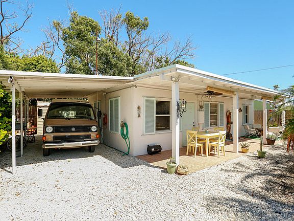 4th image of 135 Blue Harbor Dr