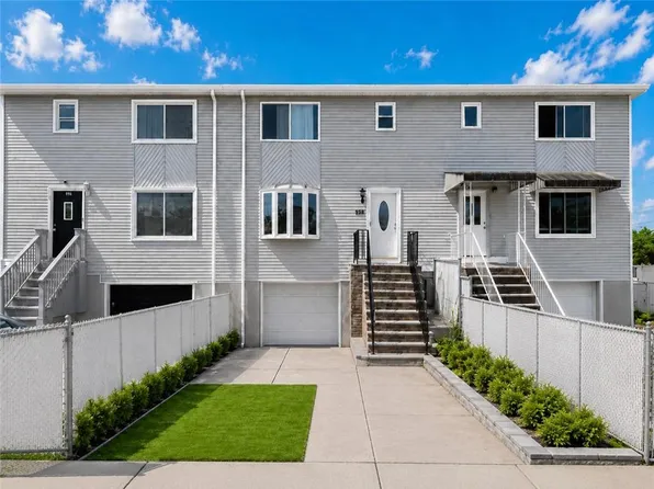 998 Olympia Blvd, Staten Island, NY 10306