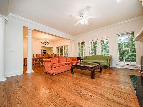 4th image of 1889 Lenox Dr NW