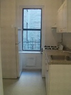 Rented by DSA Realty Midtown West | media 44