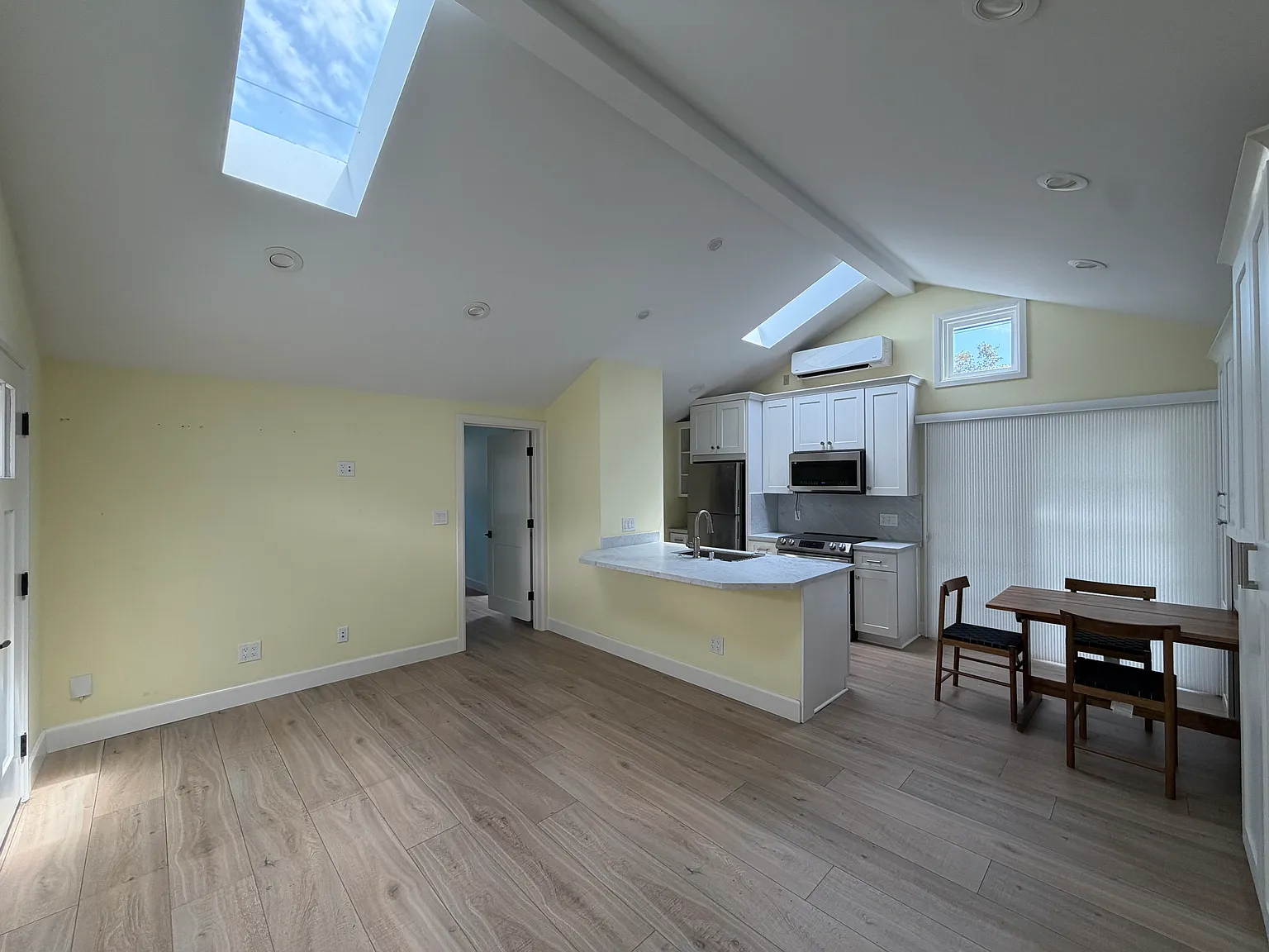 1 bed, 625 sqft, $2,350 — Photo 2