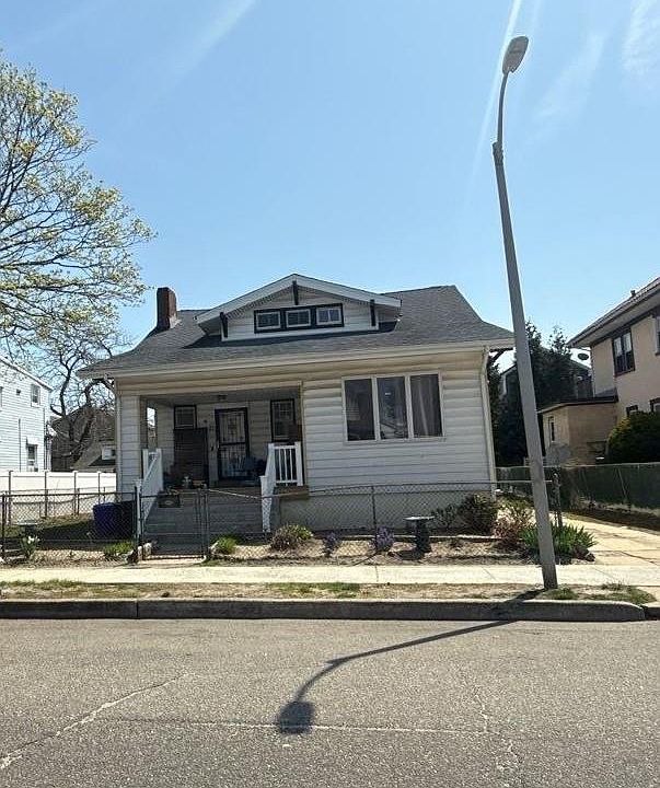 2nd image of 42 E Hudson Street