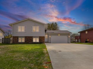 7401 75th Ave N, Brooklyn Park, MN 55428
