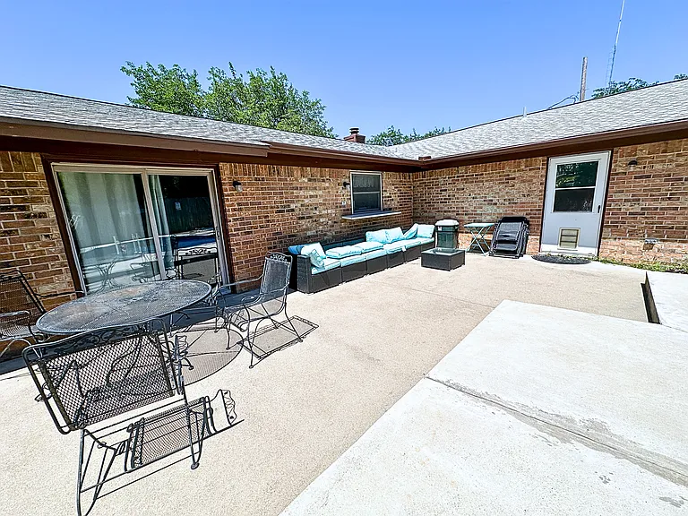 3000 Keller Hicks Rd #2 — Photo 33