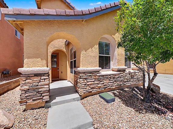 2nd image of 9864 Lake Austin Ct