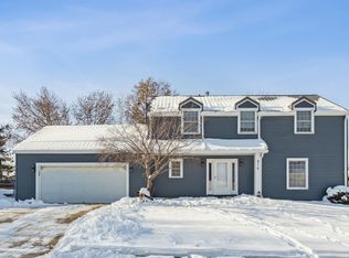 914 Lynda Rd, Waterloo, IA 50701