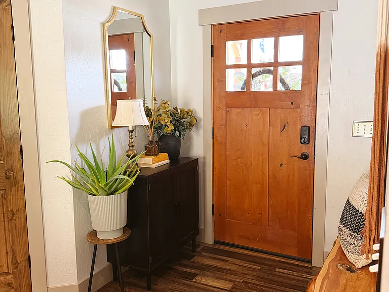110 Bernie Rd — Photo 25