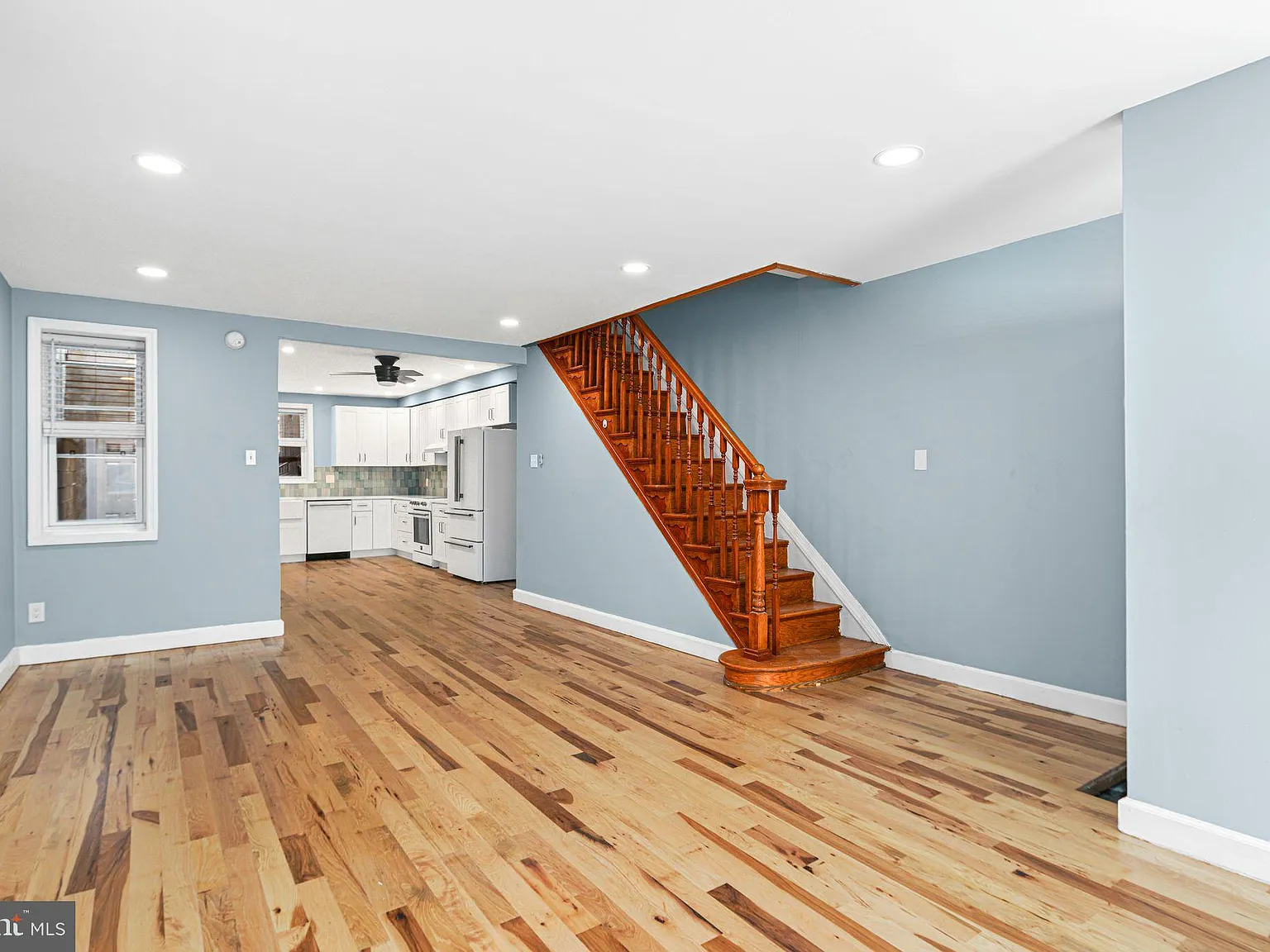 3 bed, 2440 sqft, $2,800 — Photo 3