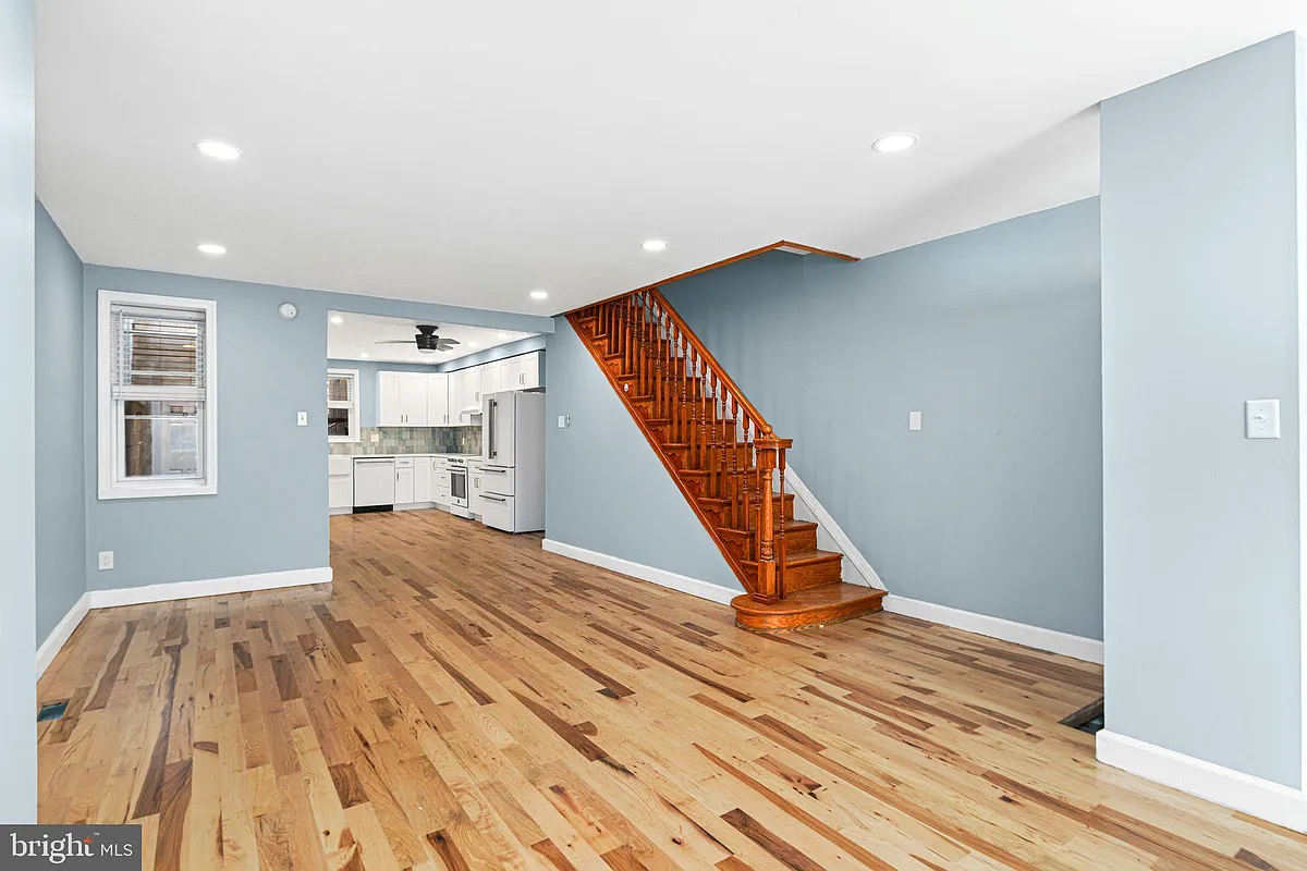 Building Photo - 1152 S 15th St