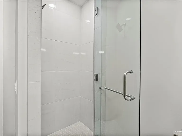 3512 Vanessa Ln #2 — Photo 12