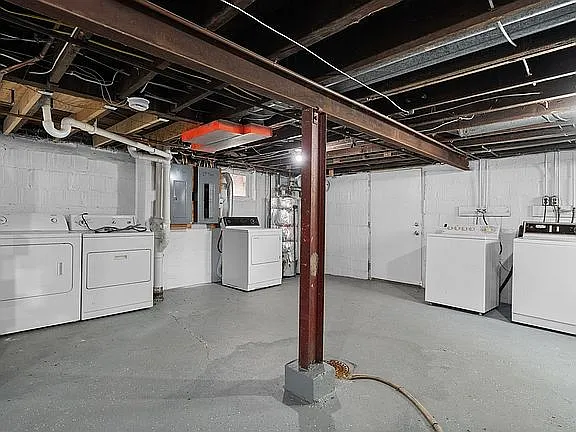 1335 Woodland Dr #1 — Photo 13