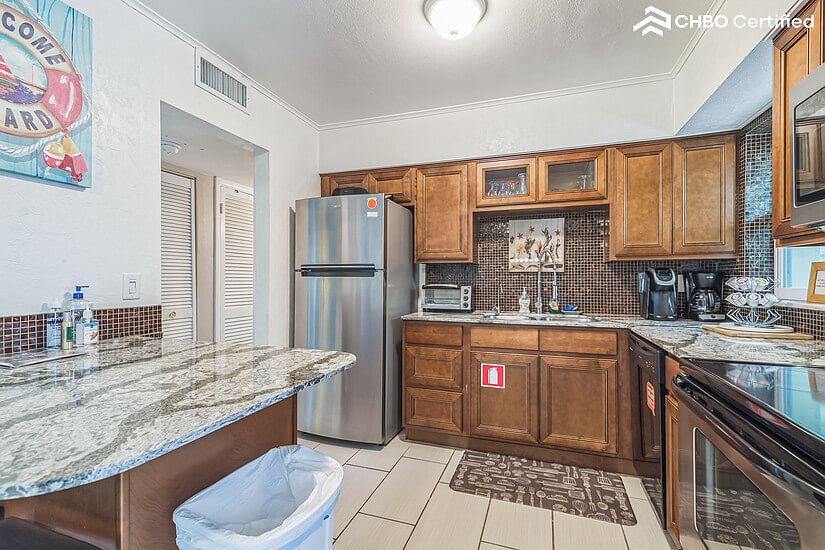 1st image of 611 1st Ave #29024