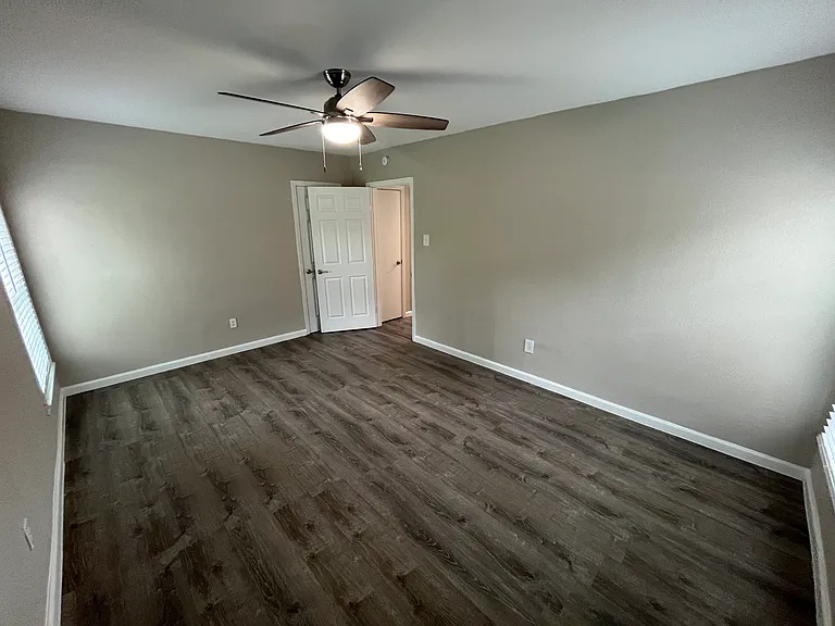 1227 S Montclair Ave — Photo 5