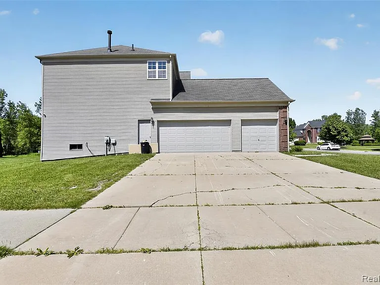 8862 Prairie St — Photo 2