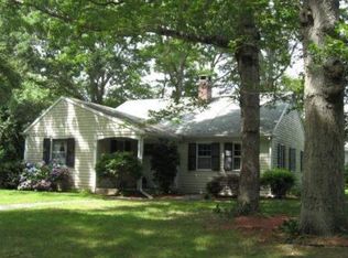 16 Sunset Ln, Dartmouth, MA 02748